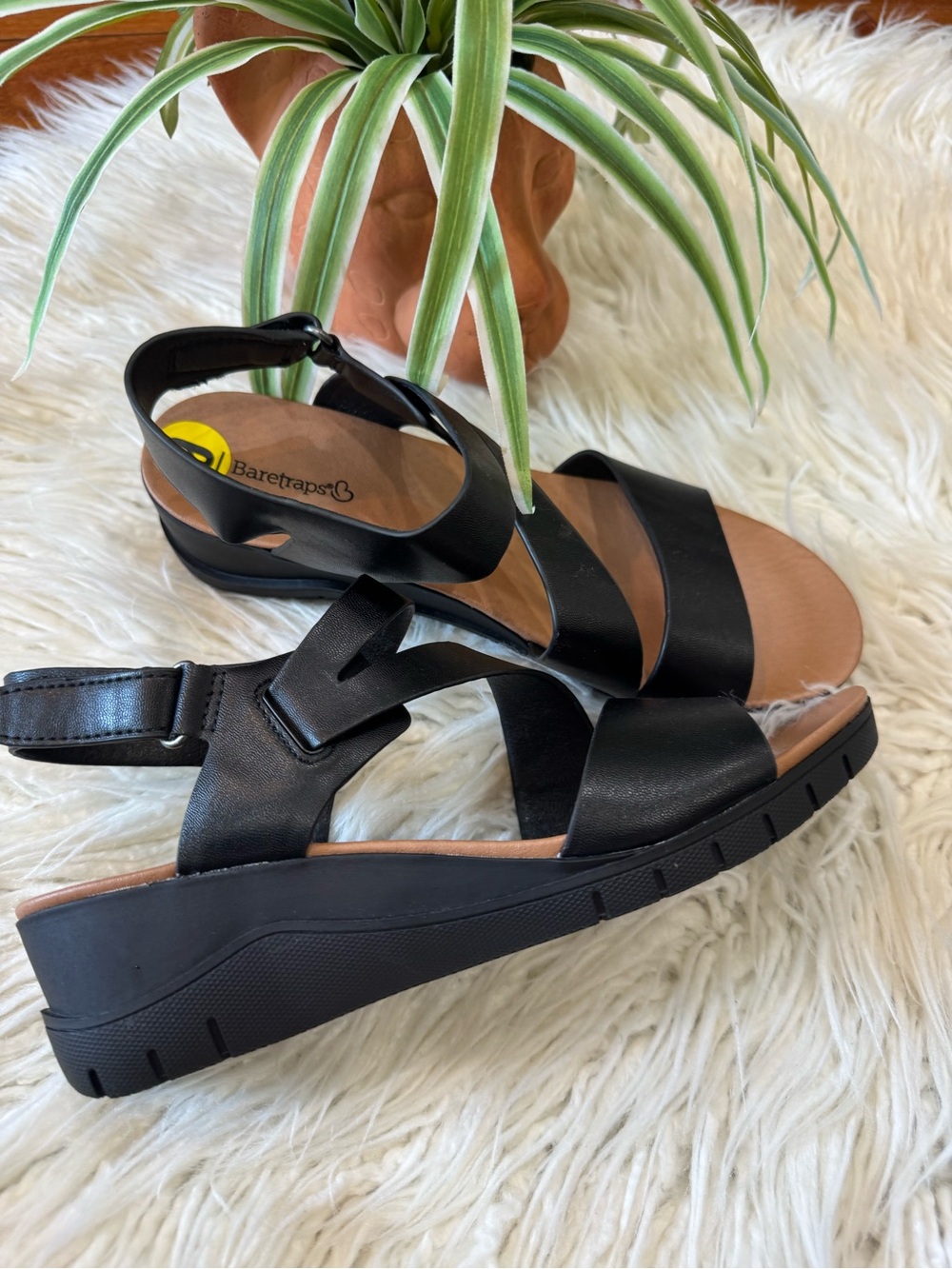 New🌿BareTraps Black Strappy Wedge Sandals